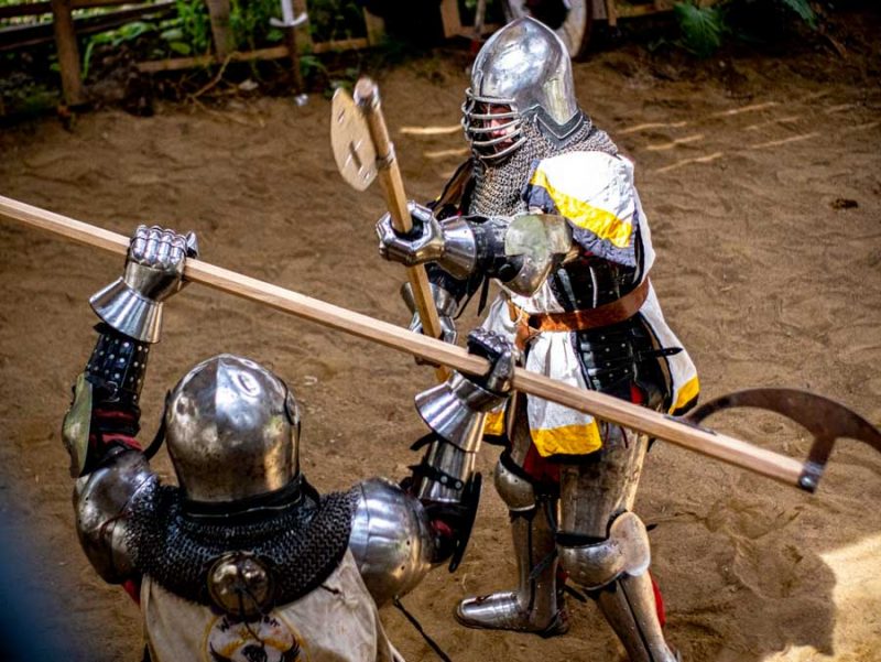 Venez découvrir une gamme d'armures faites pour le combat médiéval !